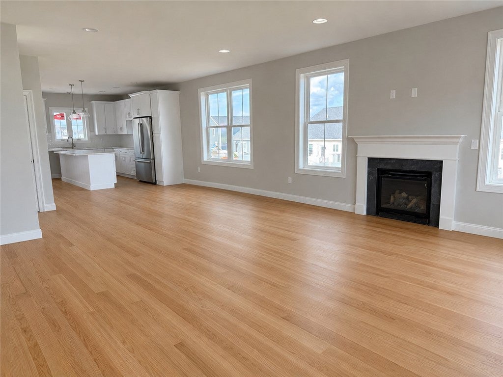 25 Bunker Hill Crossing