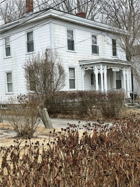31 Pleasant Street Westerly RI 02891