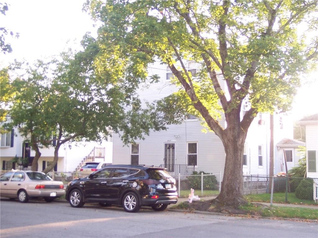 427 HIGH Street 3