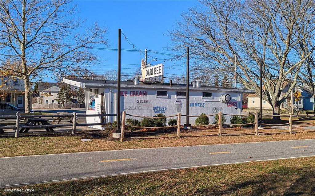 240 Bullocks Point Avenue