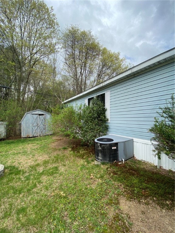 West Greenwich, Rhode Island 02817, United States, 2 Bedrooms Bedrooms, ,2 BathroomsBathrooms,Residential,Active,2341