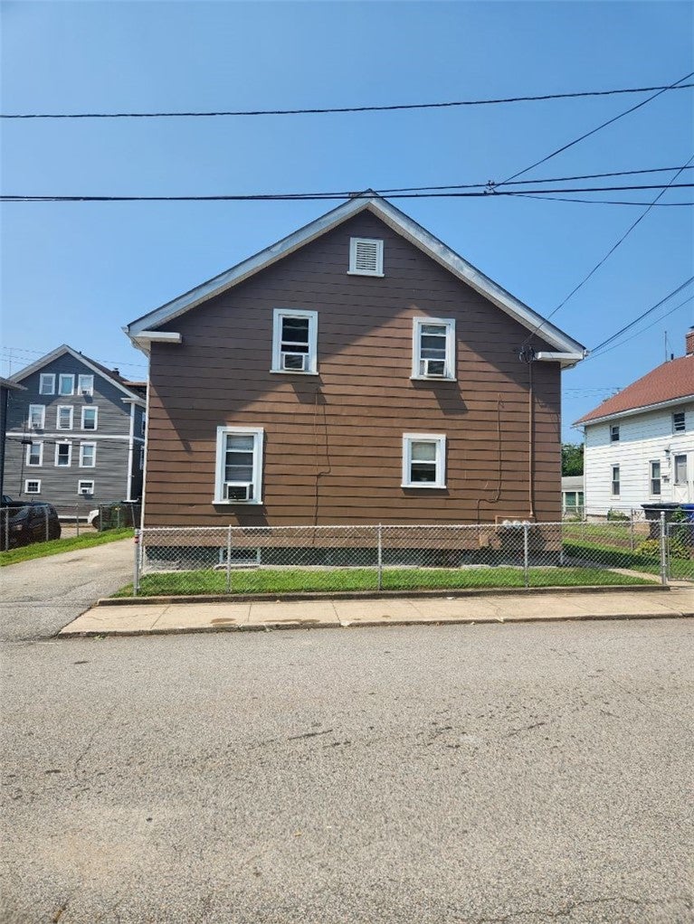 10 Douglas Street