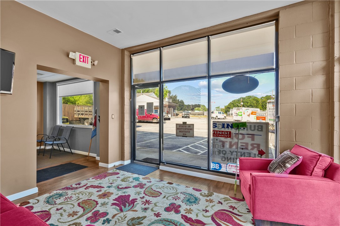 270 Putnam Pike