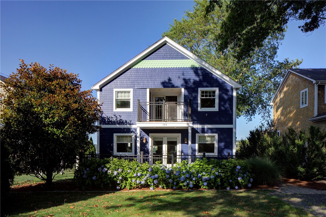 169 Narragansett Boulevard