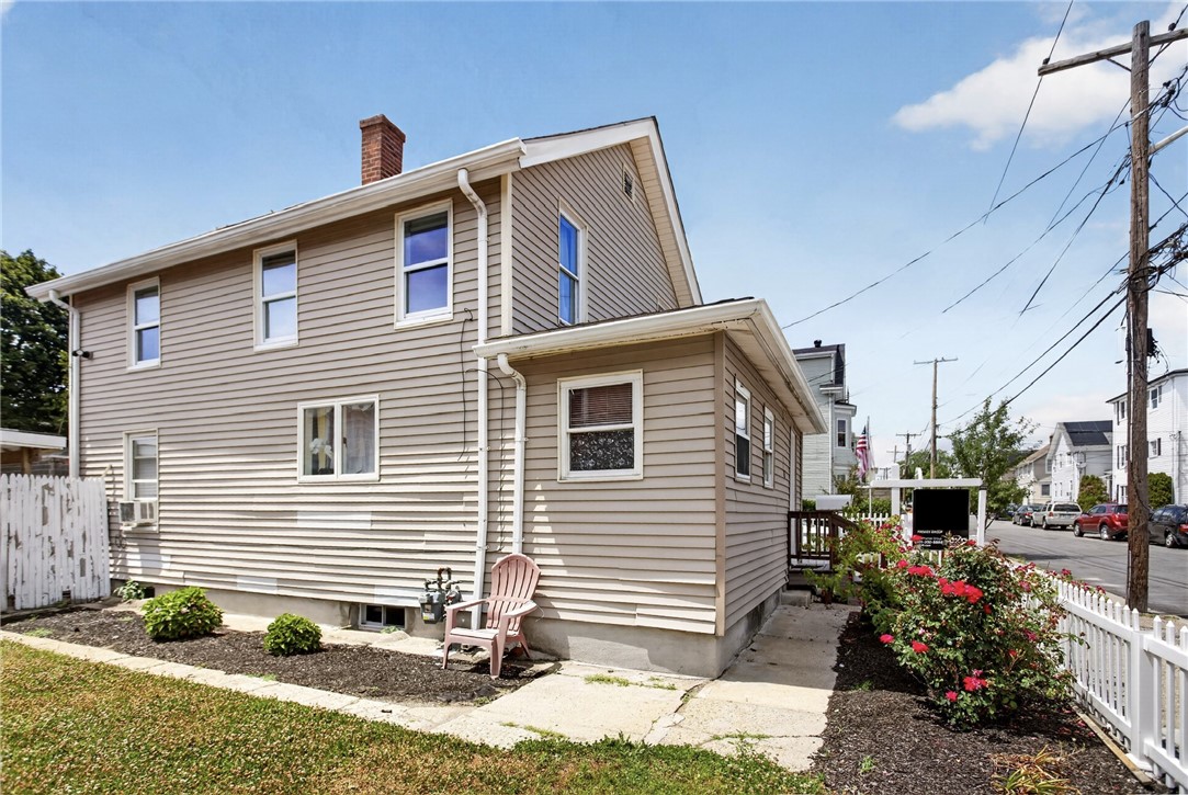 82 Perry Street