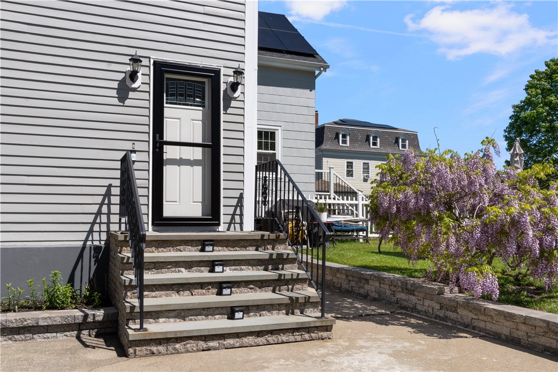 706 Hope Street 2
