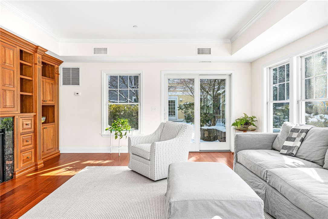 20 Narragansett Avenue 701