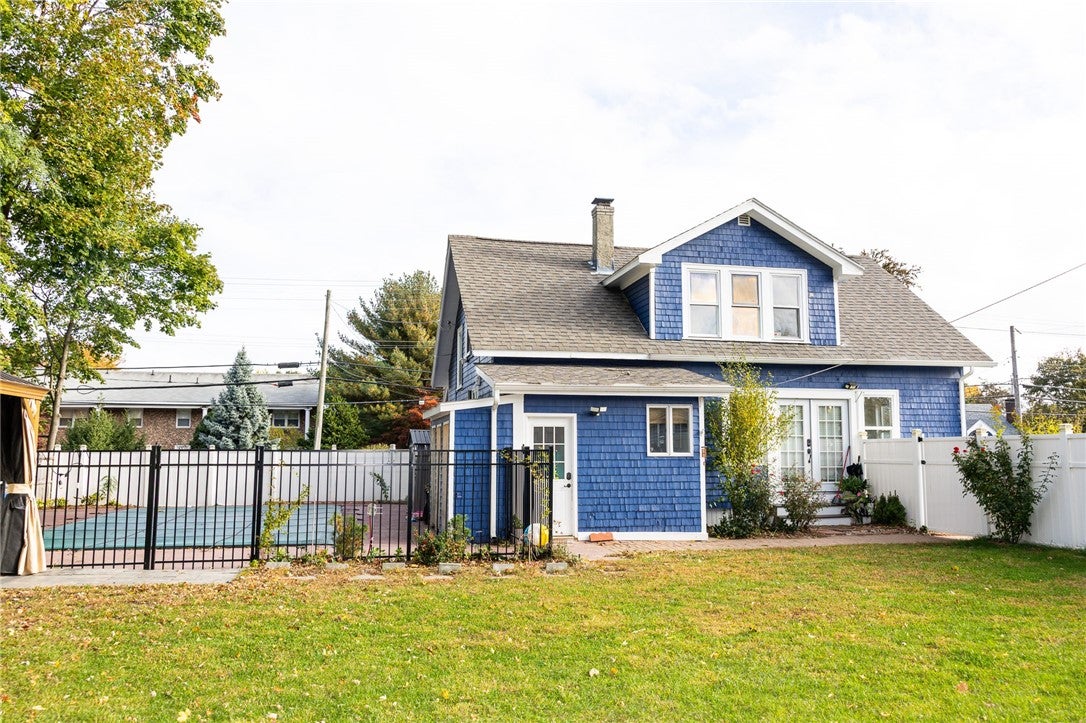 872 Main Avenue