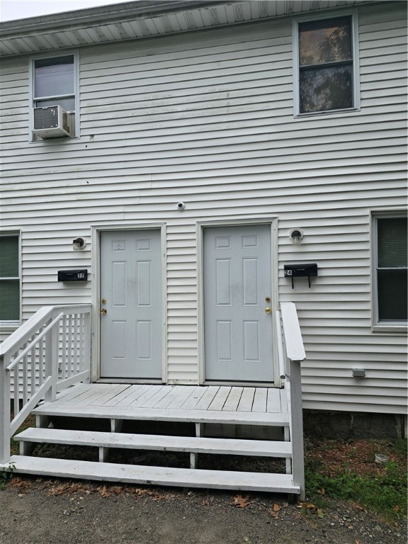West Warwick, Rhode Island 02893, United States, 6 Bedrooms Bedrooms, ,2 BathroomsBathrooms,Residential,Active,50662