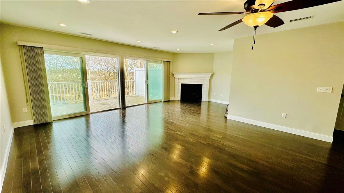 3800 Post Road 5