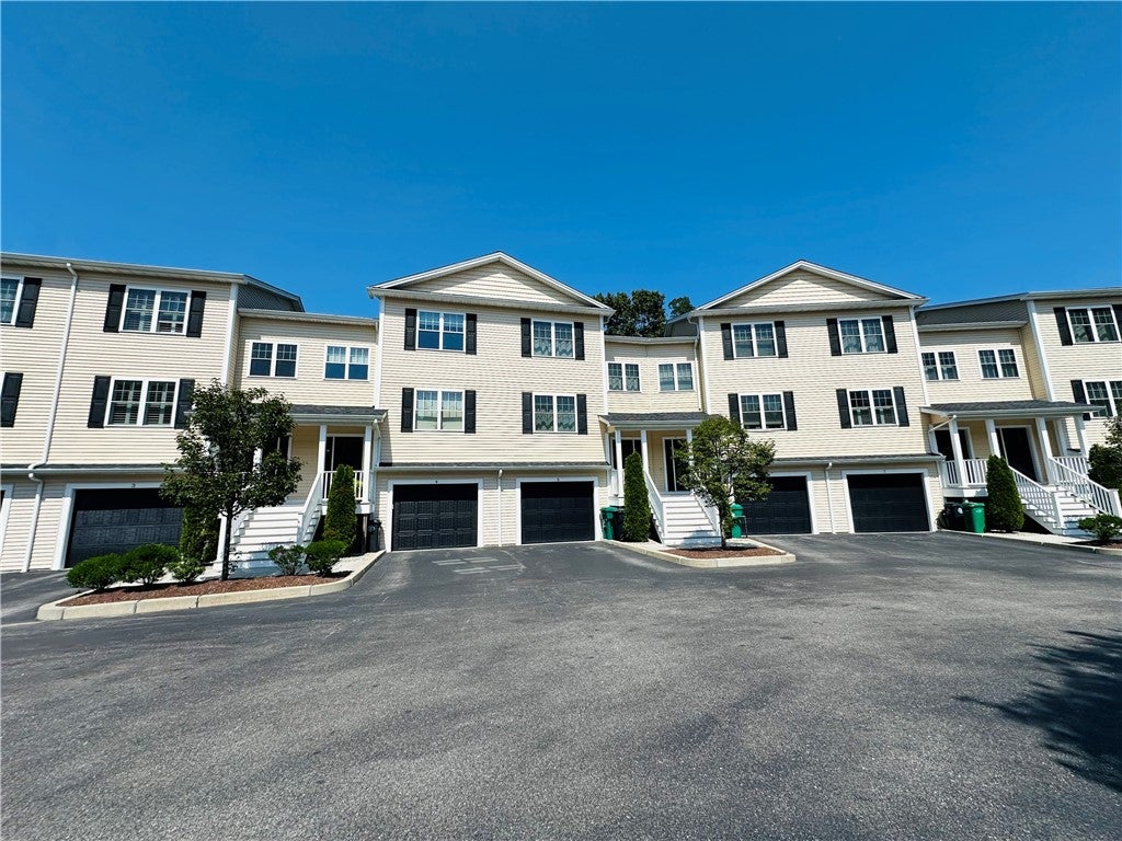 3800 Post Road 5