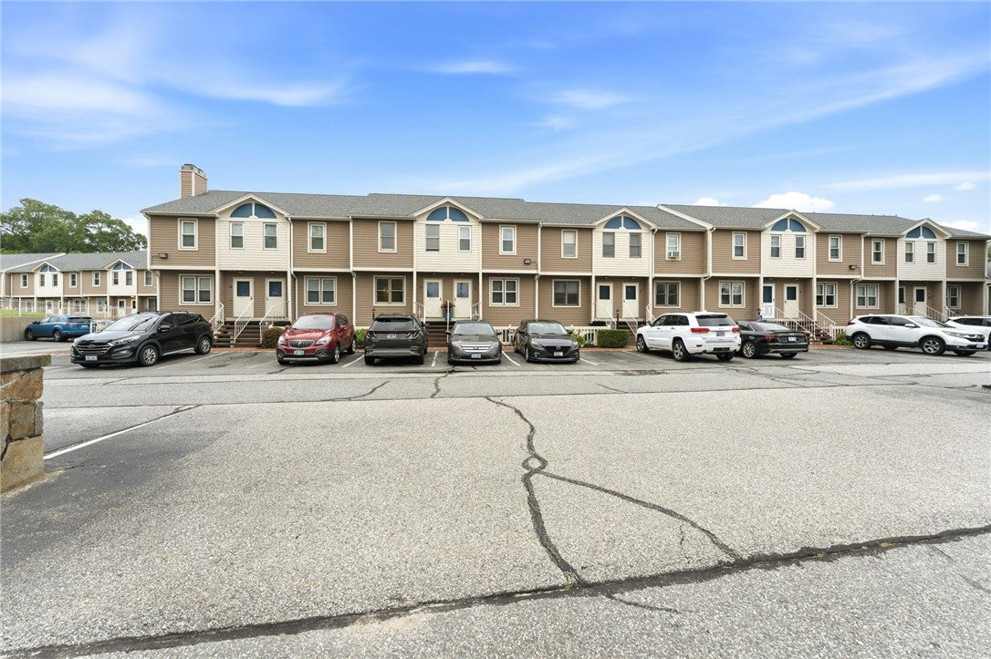 3399 Post Road 13