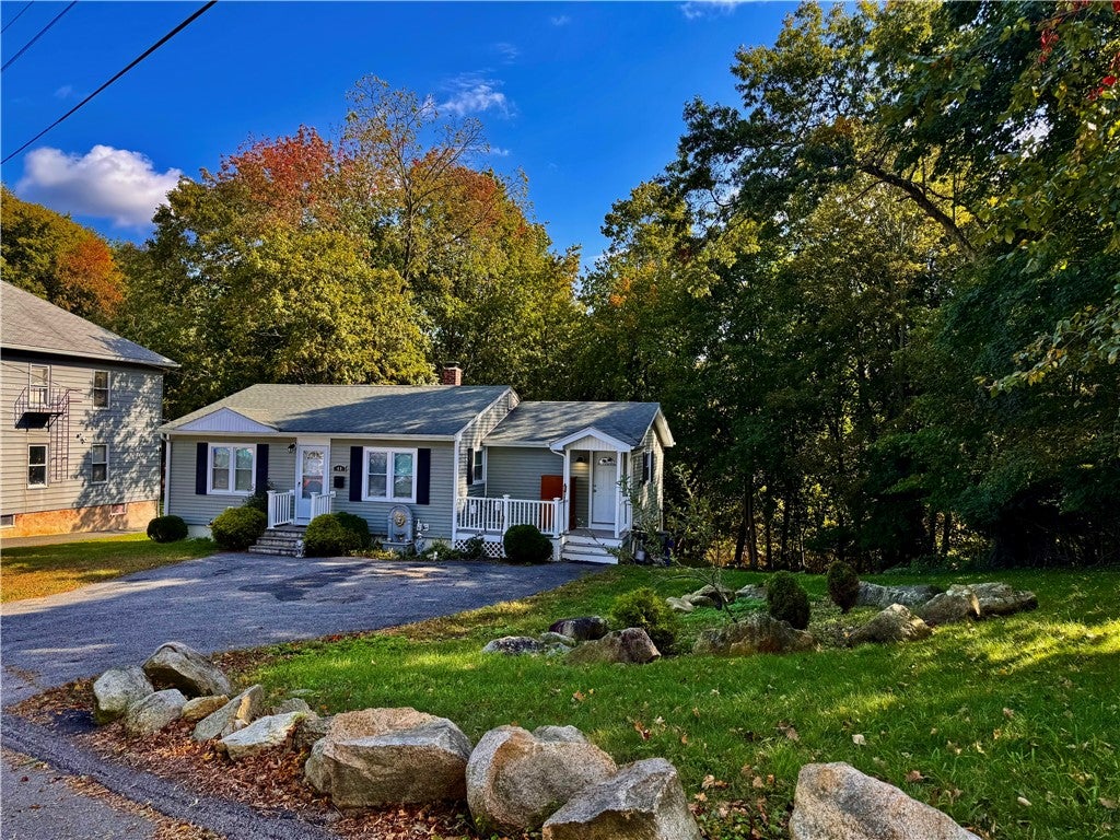 40 Riverdale Avenue