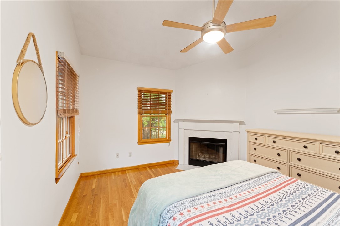 Narragansett, Rhode Island 02882, United States, 3 Bedrooms Bedrooms, ,3 BathroomsBathrooms,Residential,Pending,130762