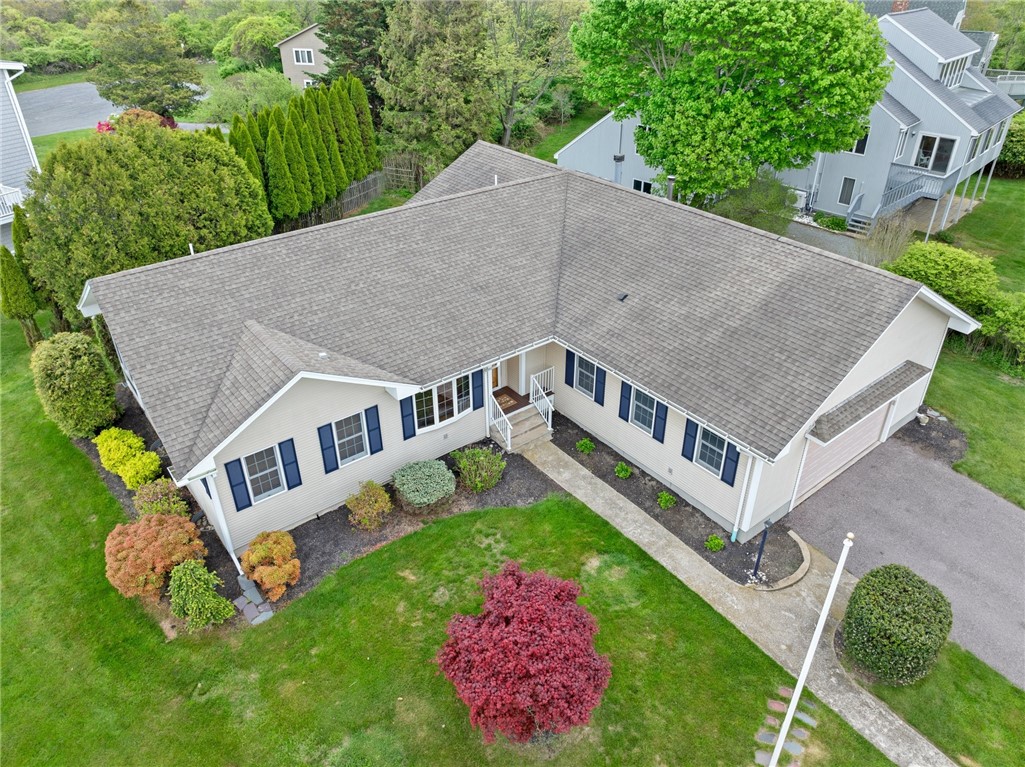 Narragansett, Rhode Island 02882, United States, 3 Bedrooms Bedrooms, ,3 BathroomsBathrooms,Residential,Pending,130762