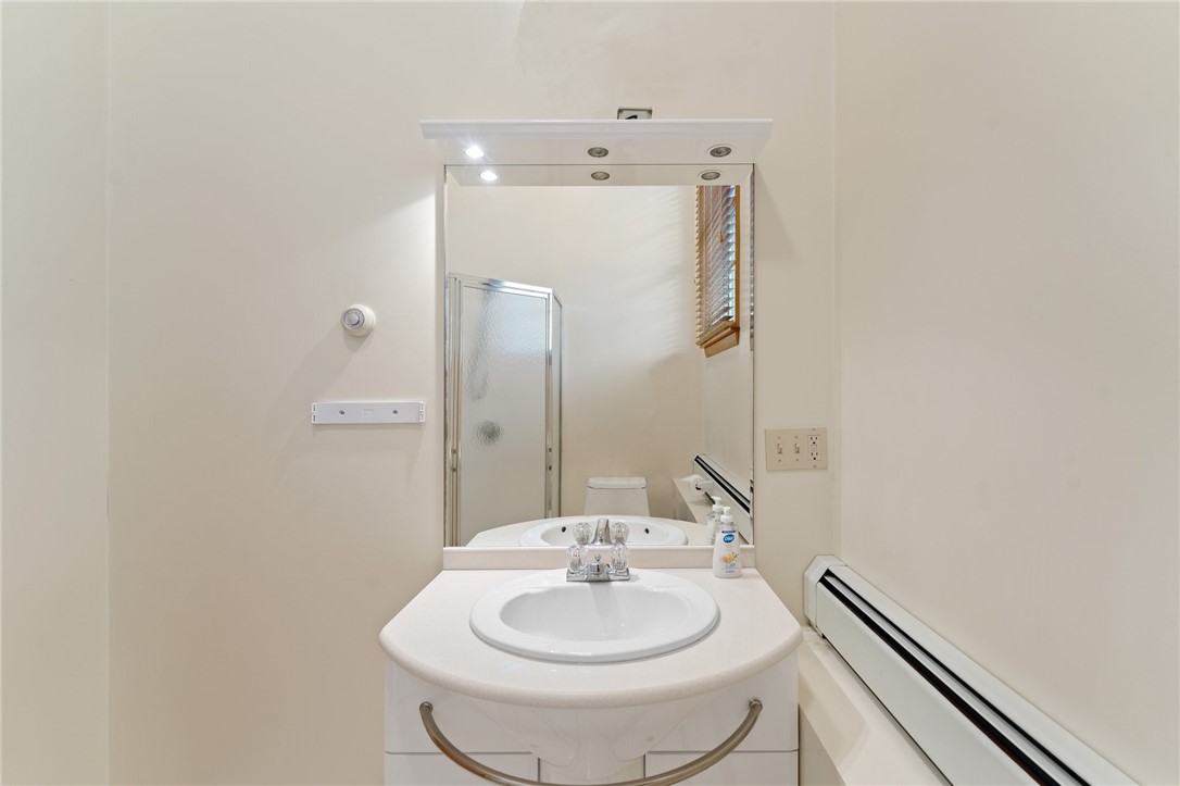 Narragansett, Rhode Island 02882, United States, 3 Bedrooms Bedrooms, ,3 BathroomsBathrooms,Residential,Pending,130762