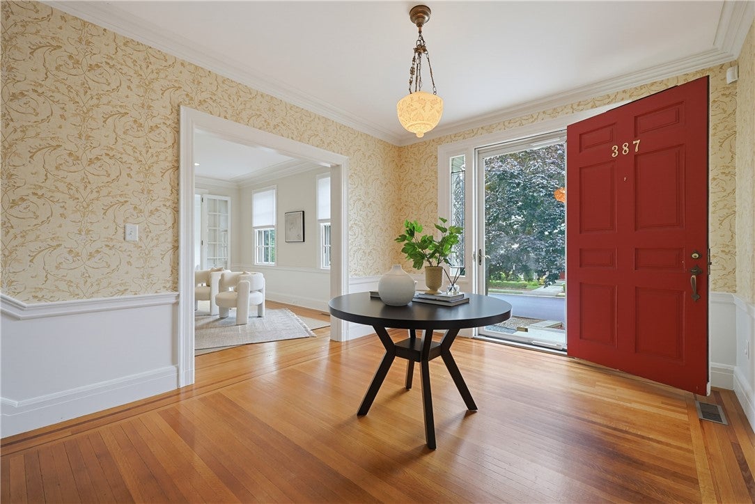 387 Wayland Avenue