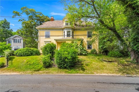 733 Pleasant Street Pawtucket RI 02860