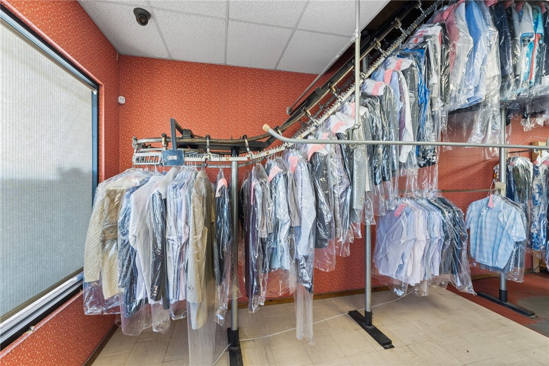 175 Eddie Dowling Highway