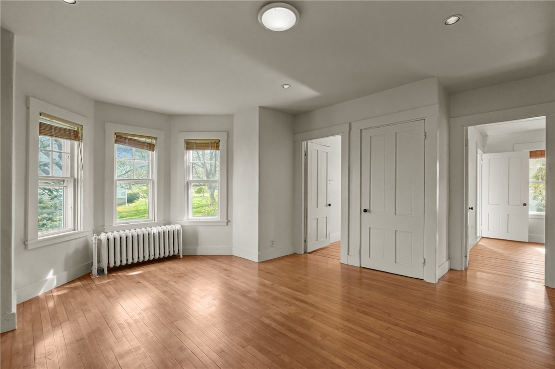 1667 East Main Road