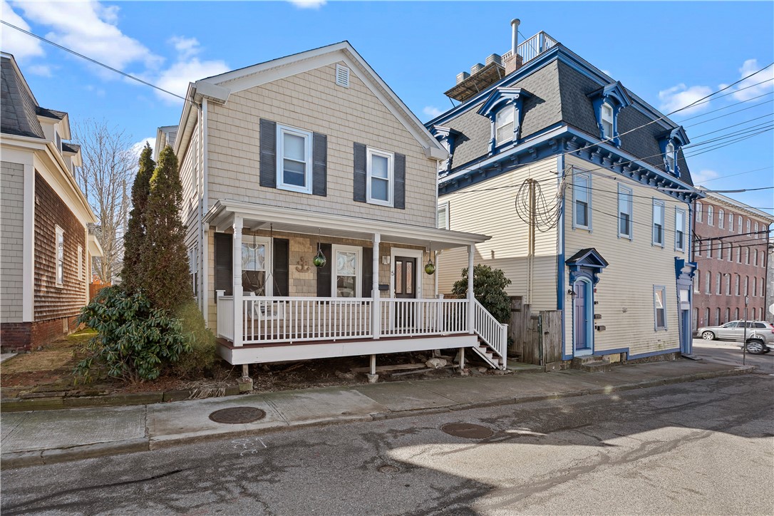 Newport, Rhode Island 02840, United States, 1 Bedroom Bedrooms, ,1 BathroomBathrooms,Residential,Pending,86781