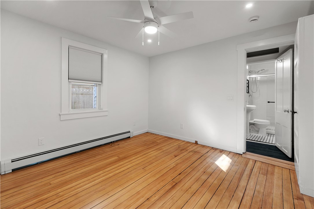 Newport, Rhode Island 02840, United States, 1 Bedroom Bedrooms, ,1 BathroomBathrooms,Residential,Pending,86781