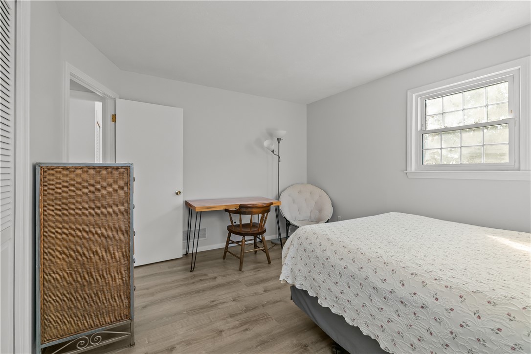 Middletown, Rhode Island 02842, United States, 3 Bedrooms Bedrooms, ,2 BathroomsBathrooms,Residential,Active,13798