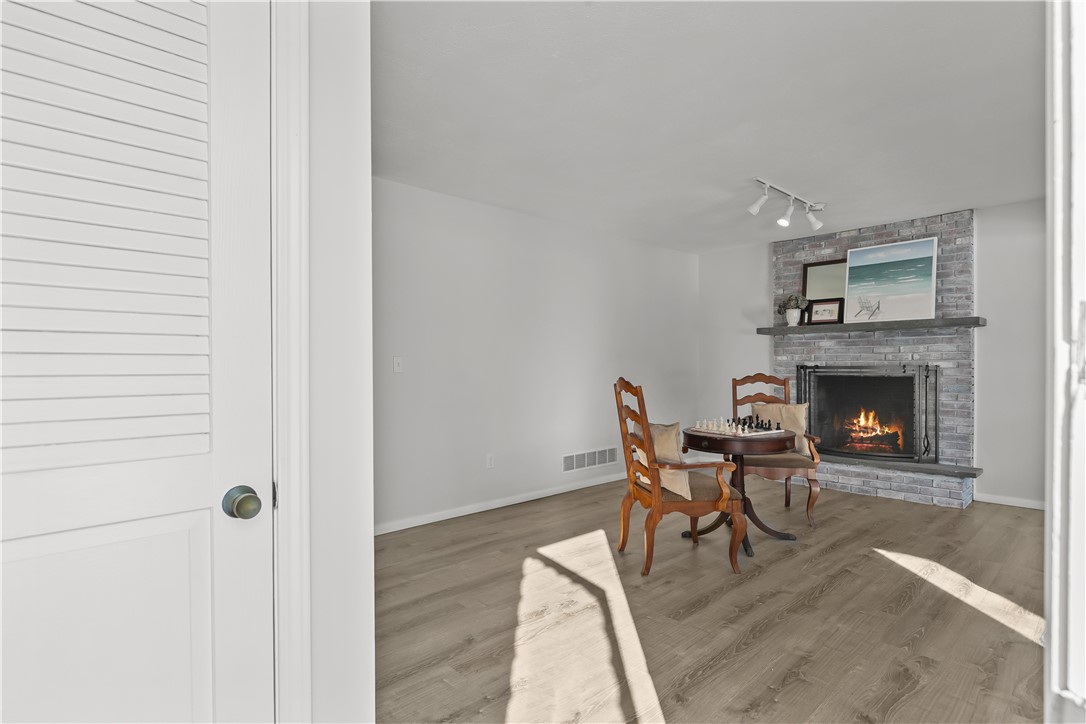 Middletown, Rhode Island 02842, United States, 3 Bedrooms Bedrooms, ,2 BathroomsBathrooms,Residential,Active,13798