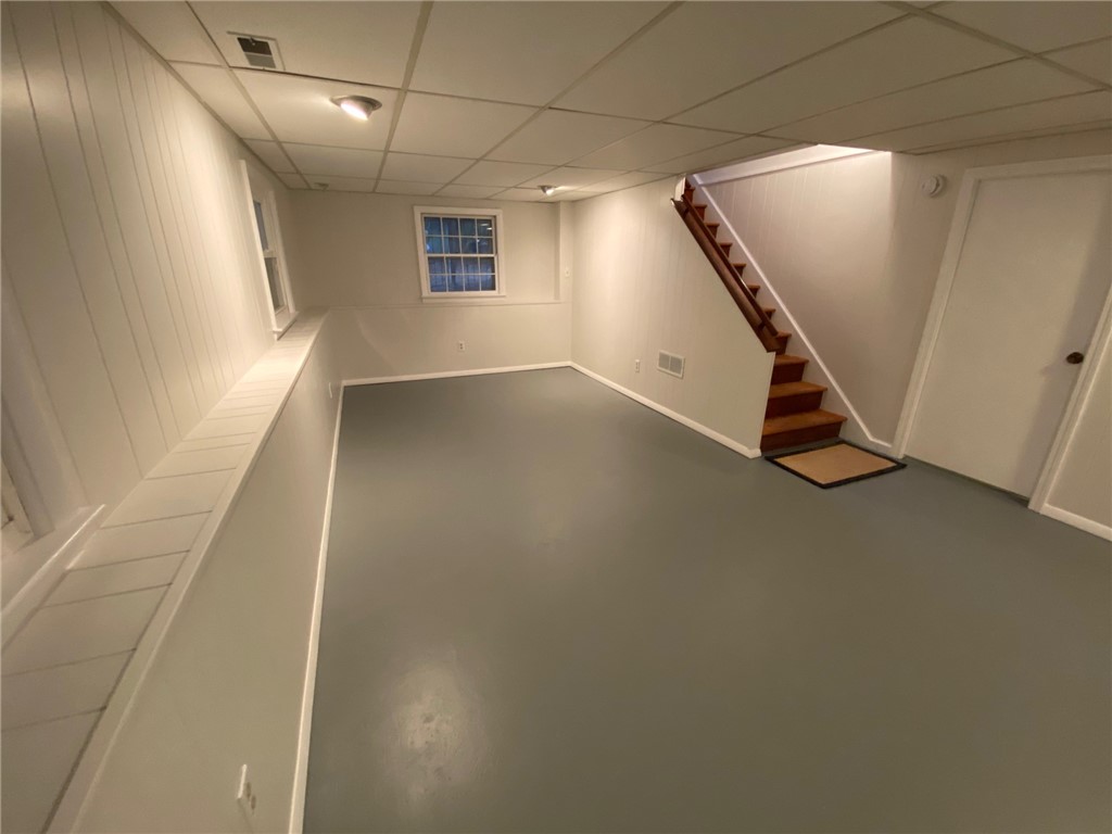 Middletown, Rhode Island 02842, United States, 3 Bedrooms Bedrooms, ,2 BathroomsBathrooms,Residential,Active,13798