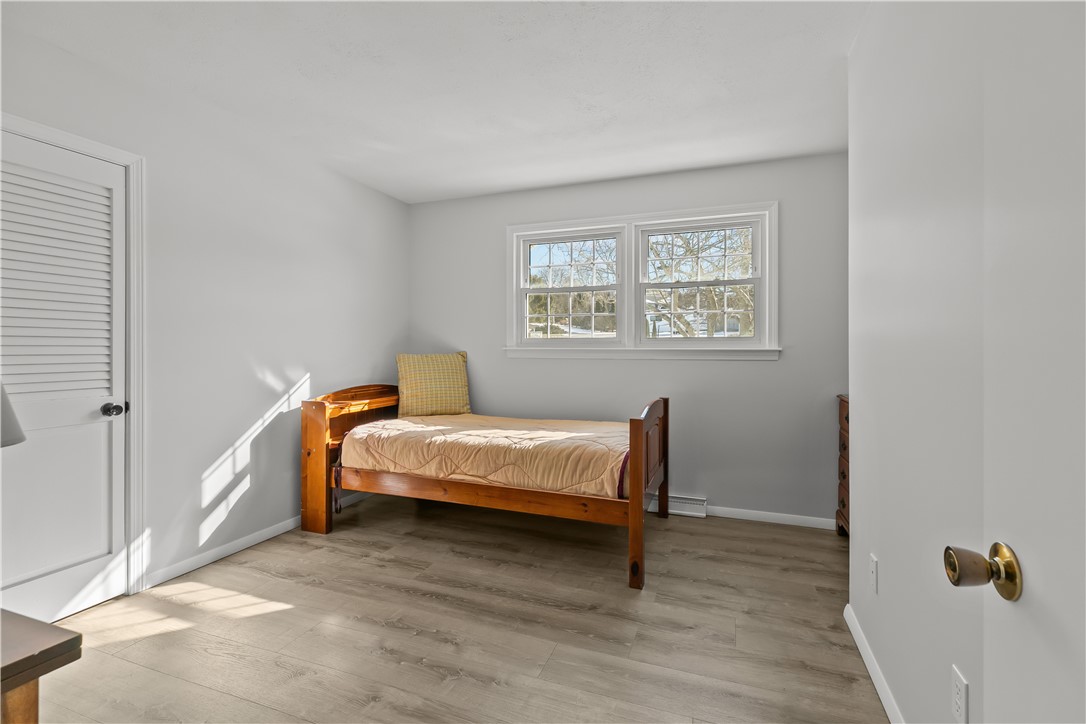 Middletown, Rhode Island 02842, United States, 3 Bedrooms Bedrooms, ,2 BathroomsBathrooms,Residential,Active,13798