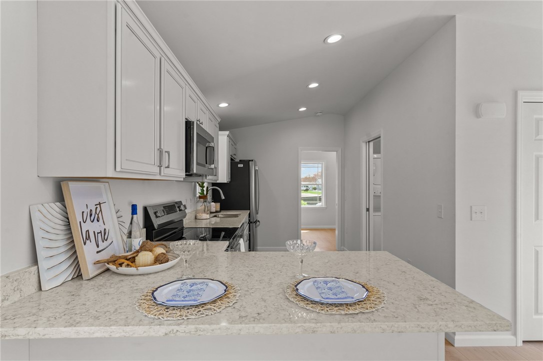 64 Burnside Avenue unit 4