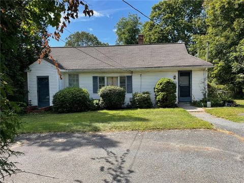 163 Woodside Avenue Cumberland RI 02864