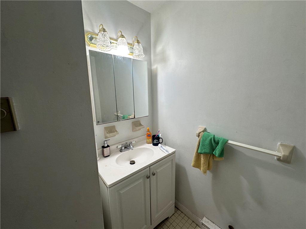 200 Manville Hill Road 8