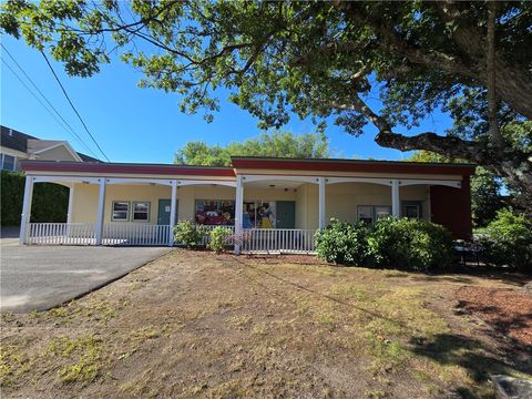 64 Bay Spring Avenue Barrington RI 02806