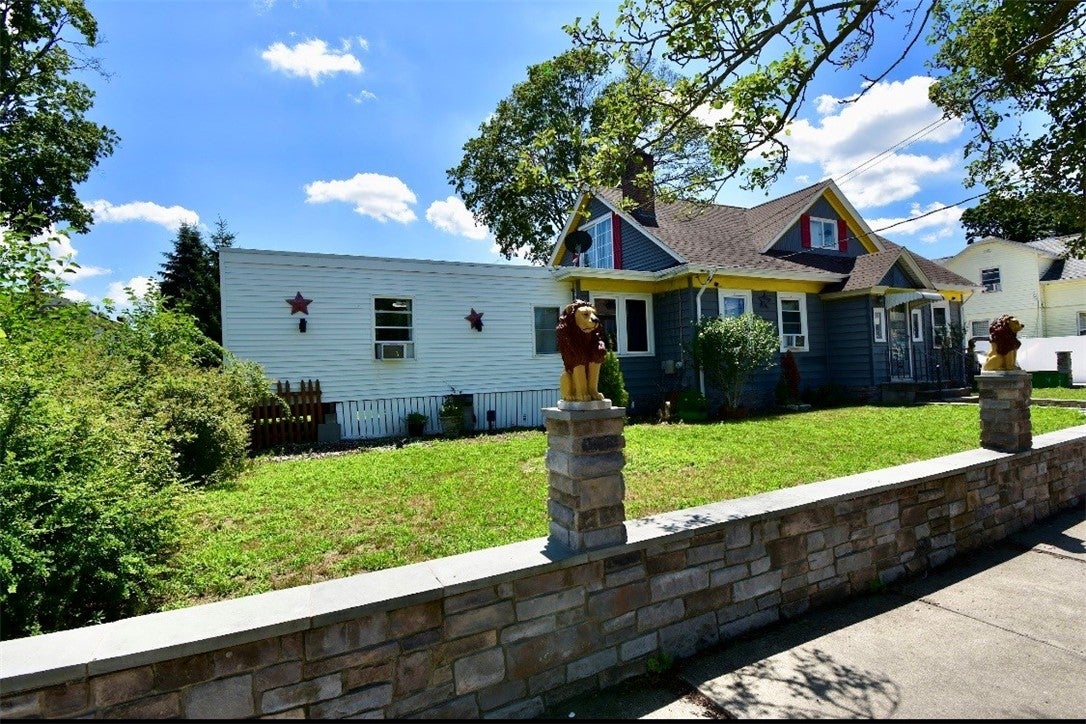 262 West Forest Avenue