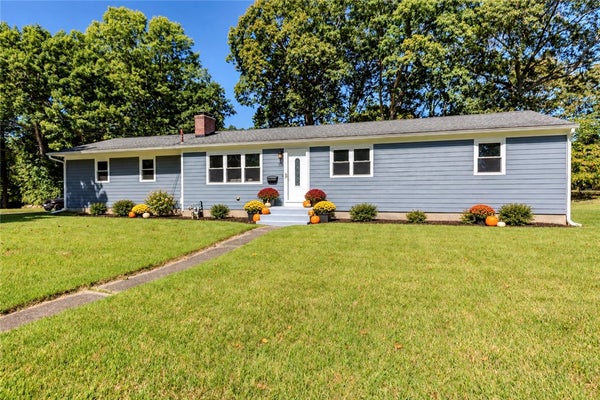 116 HERITAGE RD, NORTH KINGSTOWN, RI 02852 - Image 6bed6bde66cfa90343668a80921bcd13/2464938096