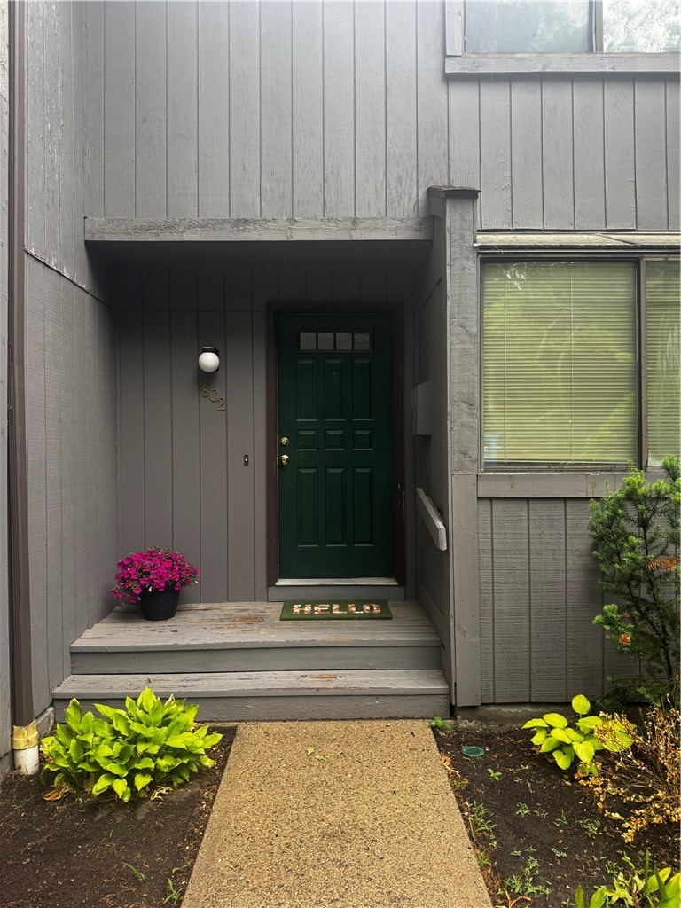 5 Wake Robin Road 802