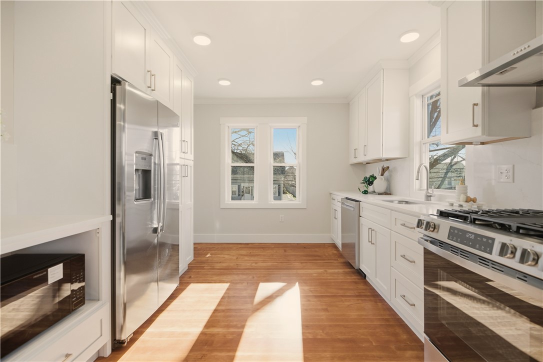 85 Bay View Avenue 2