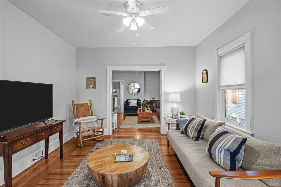 48 Constitution Street 1