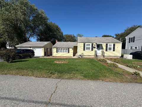 14 Lottie Drive East Providence RI 02915