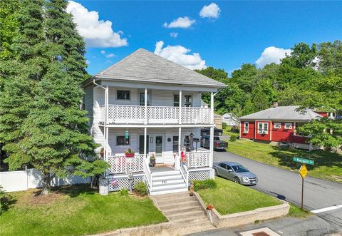 Multi Family in Smithfield RI 291 Waterman Avenue 5.jpg