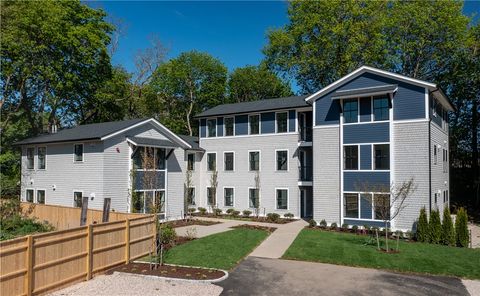 32 Exchange Street East Greenwich RI 02818