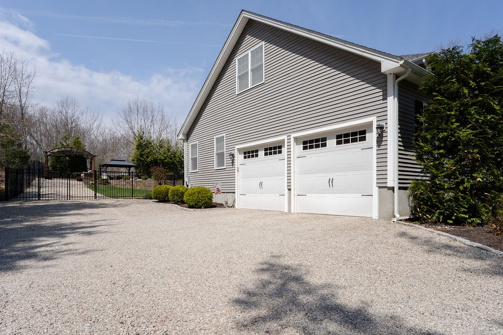 56 Rolling Green Drive