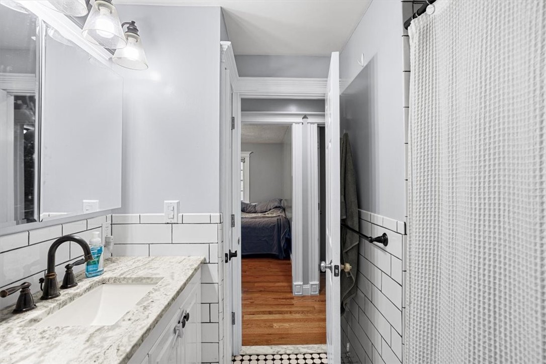 Smithfield, Rhode Island 02917, United States, 3 Bedrooms Bedrooms, ,1 BathroomBathrooms,Residential,Active,232218