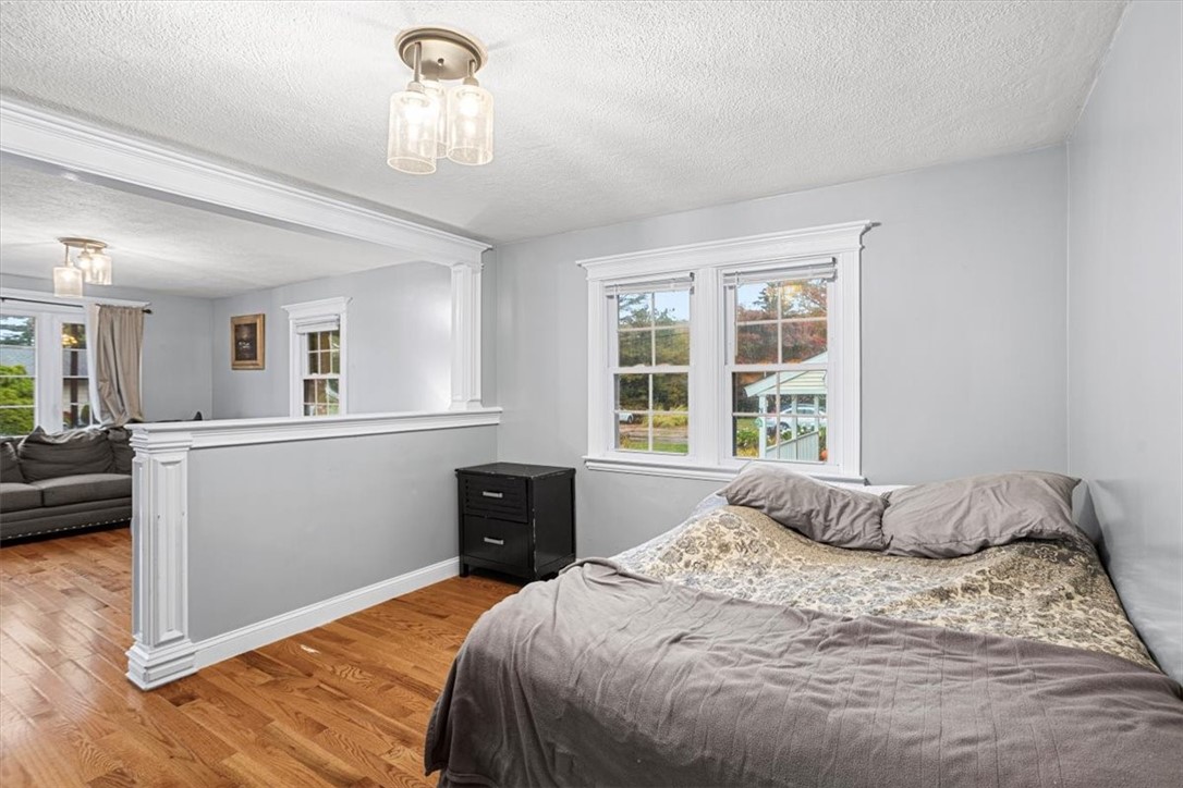 Smithfield, Rhode Island 02917, United States, 3 Bedrooms Bedrooms, ,1 BathroomBathrooms,Residential,Active,232218