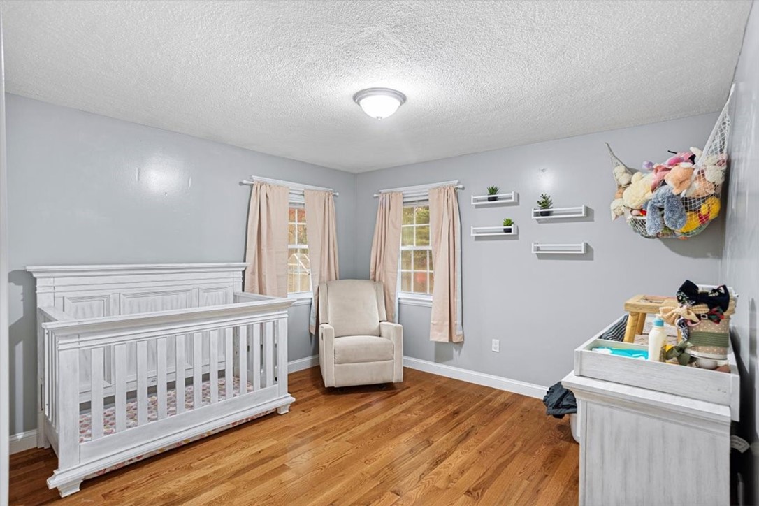 Smithfield, Rhode Island 02917, United States, 3 Bedrooms Bedrooms, ,1 BathroomBathrooms,Residential,Active,232218