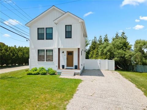 23 Hemlock Street Narragansett RI 02882