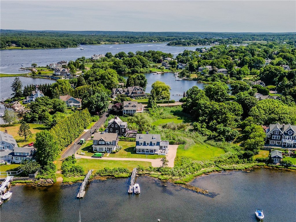16 Waters Edge Road