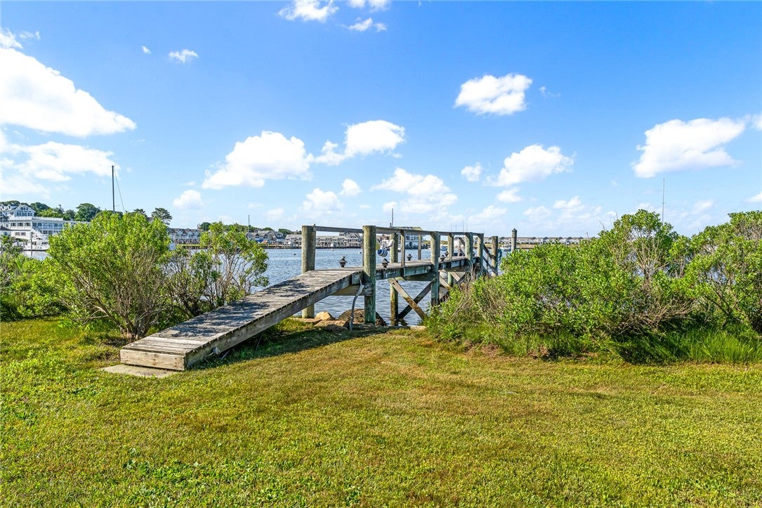 16 Waters Edge Road