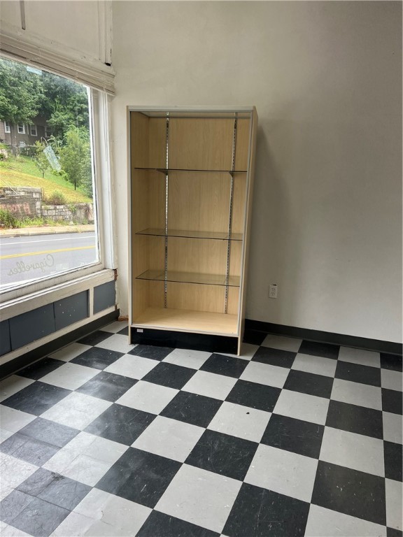 West Warwick, Rhode Island 02893, United States, ,Residential,Active,194599